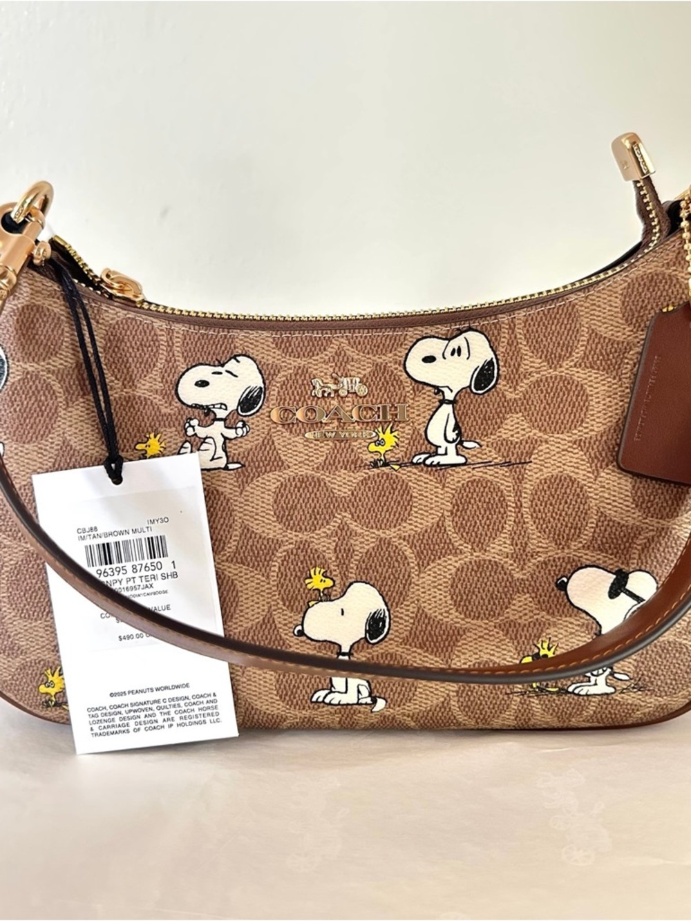 NWT!Coach X Peanuts Teri Shoulder Bag In Signature With Snoopy Print❤️ - Picture 2 of 5